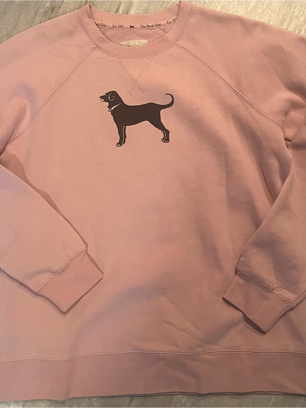 The Black Dog Pink Sweatshirt with Black Dog Graphic soft Sz M